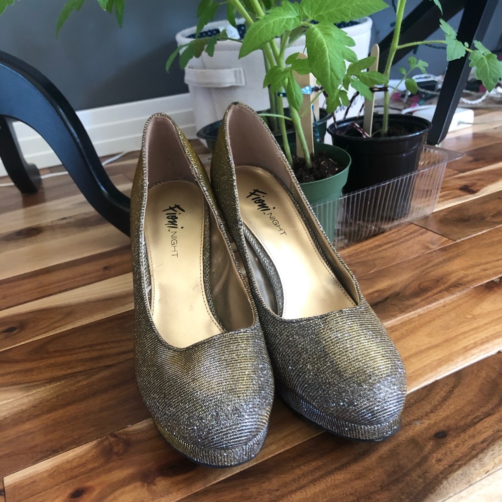 Metallic Pumps - Picture 6 of 6